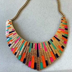 Vibrant necklace that can dress up any outfit!